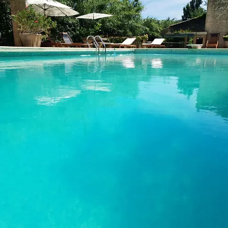 Mas Provencal A Proximite Du Pont Du Gard * 塞尔纳克